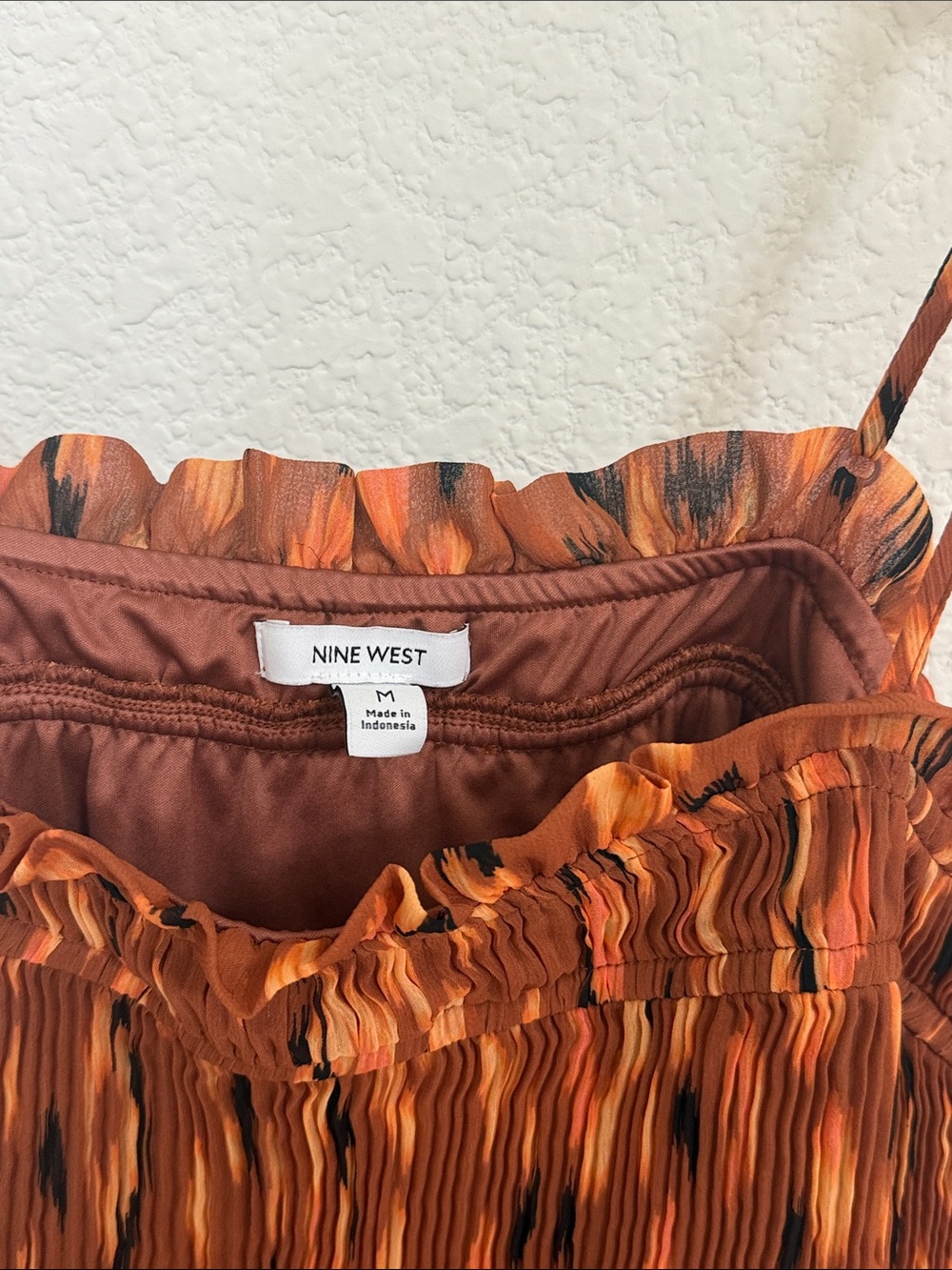 Nine West • Rust Brown Abstract Print Ruffle Cami Tank Top Medium - Picture 3 of 6